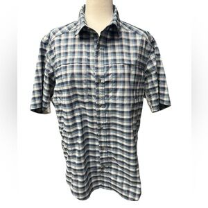 REI Sahara Tech Plaid short sleeve shirt Mens L Dark Blue button up front UPF 30